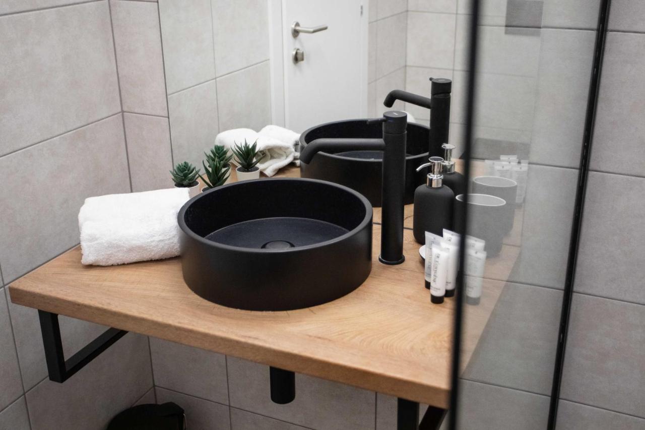 Design City Center Apartments Near Park Zrinjevac Ζάγκρεμπ Εξωτερικό φωτογραφία